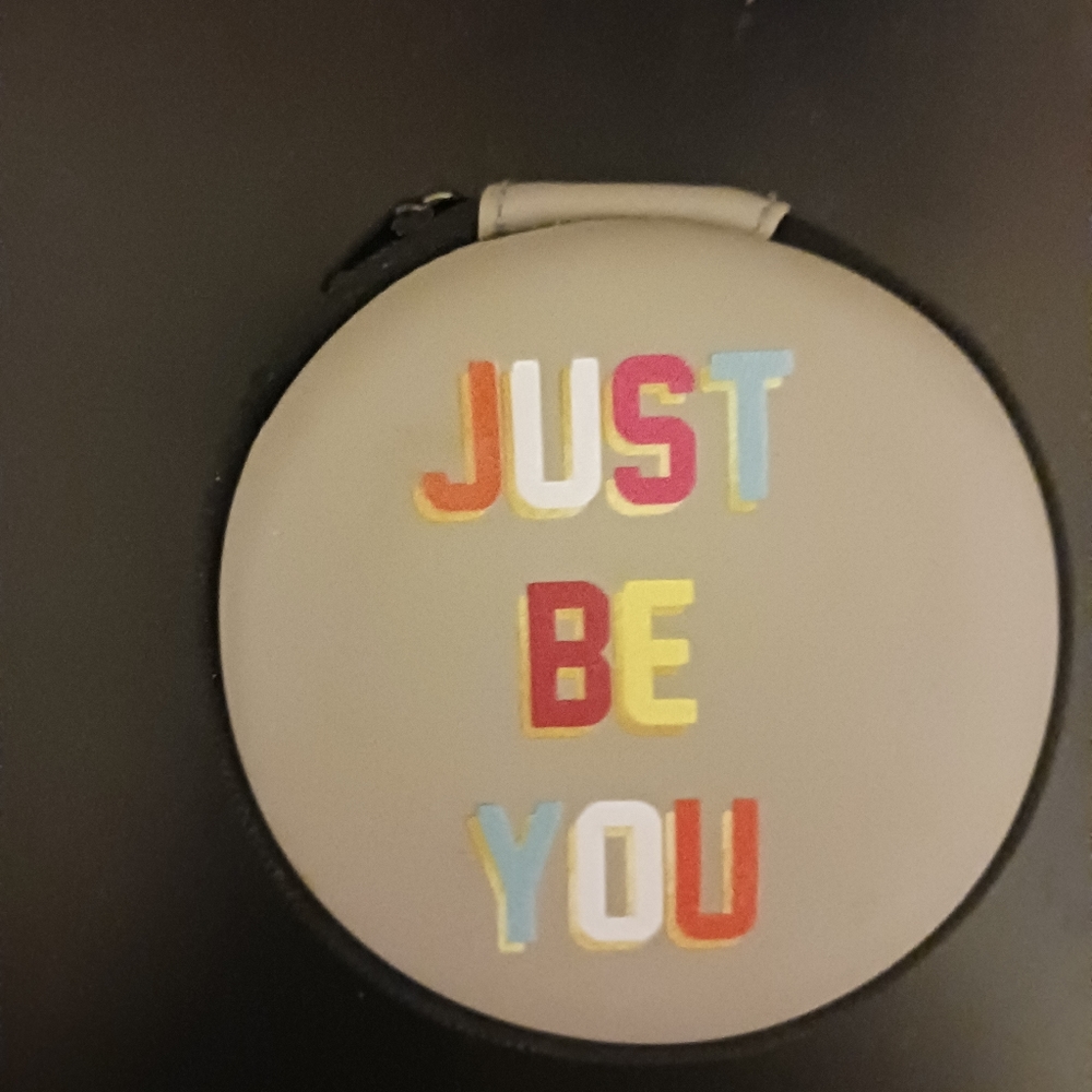 Earbud case